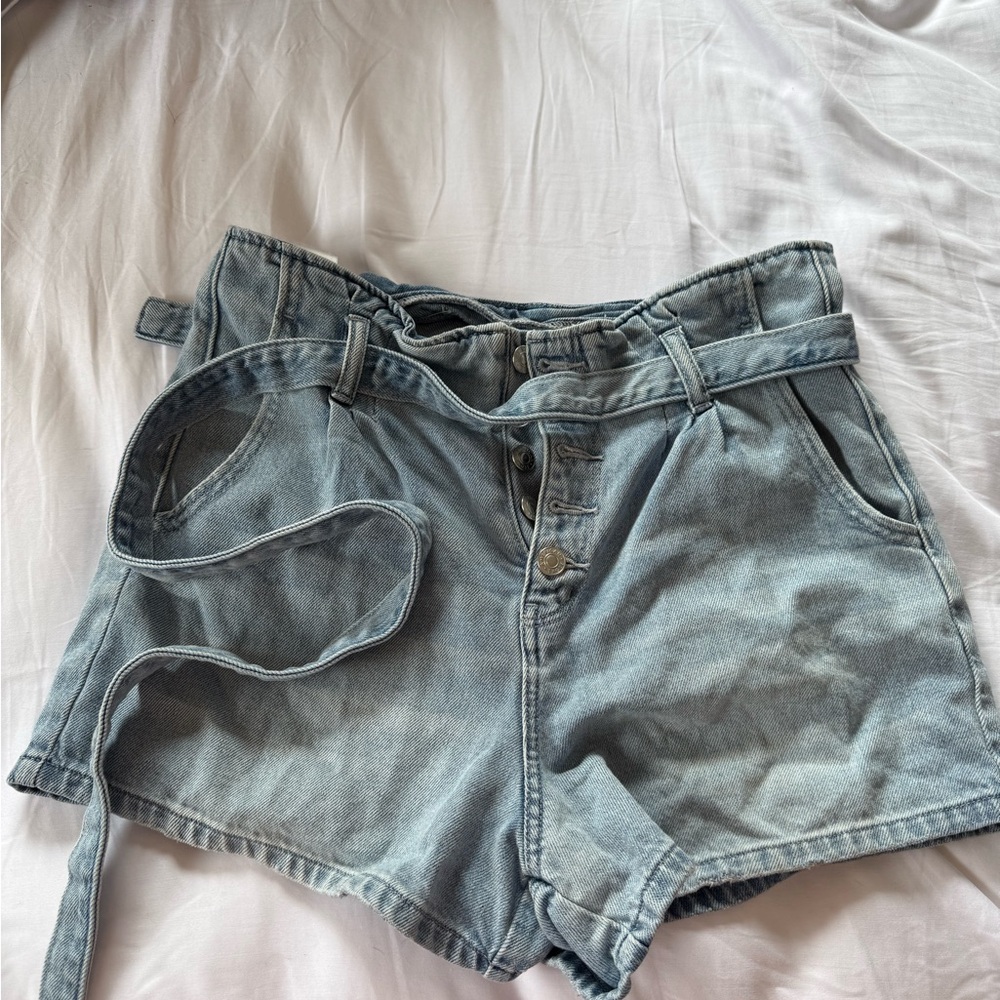 American Eagle mom shorts